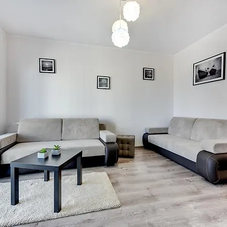 Pro-domi Albatros Apartment *